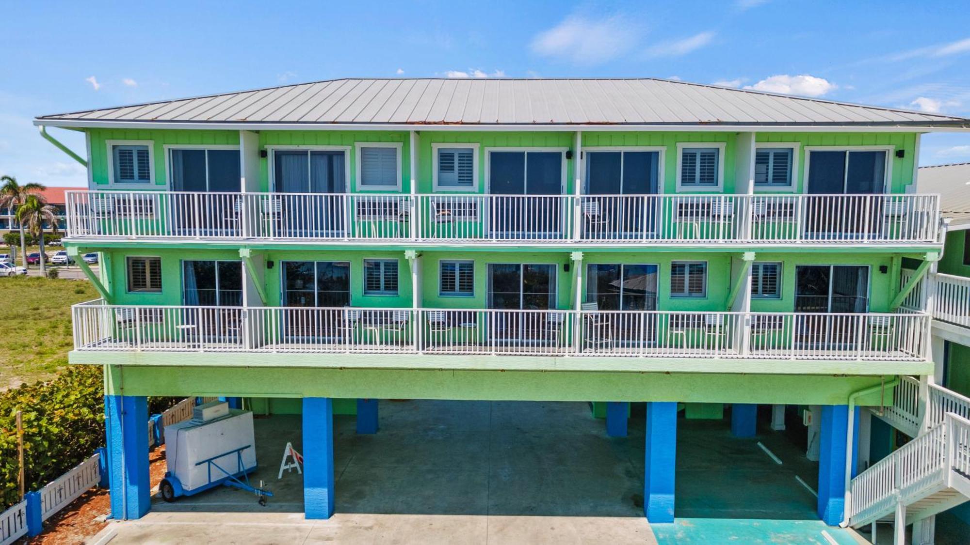 Ocean View Hotel Room With Balcony- King Bed #25 Fort Pierce Zewnętrze zdjęcie